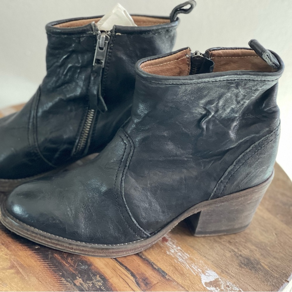 Allsaints high-quality blk leather boots, excellent condition. Size 38